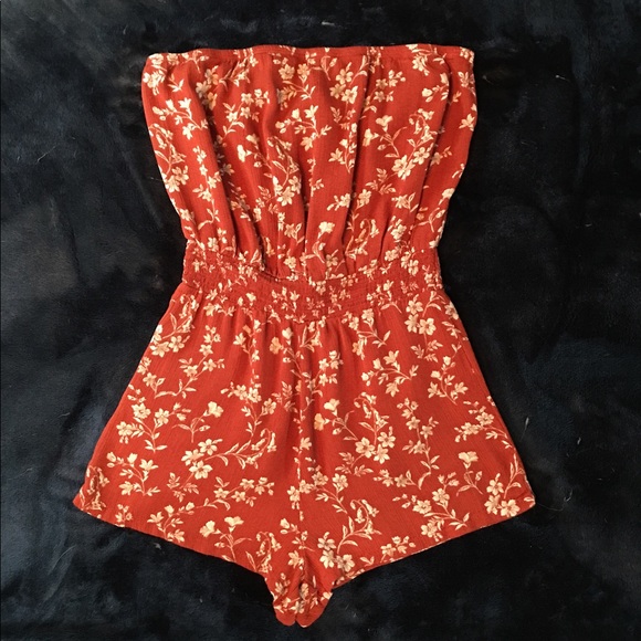 Forever 21 Pants - Crinkled Floral Romper
